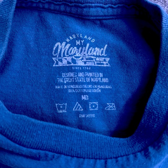 Medium Blue Old Bay graphic tee, dog, used, good condition, beach, Maryland. - Picture 5 of 5